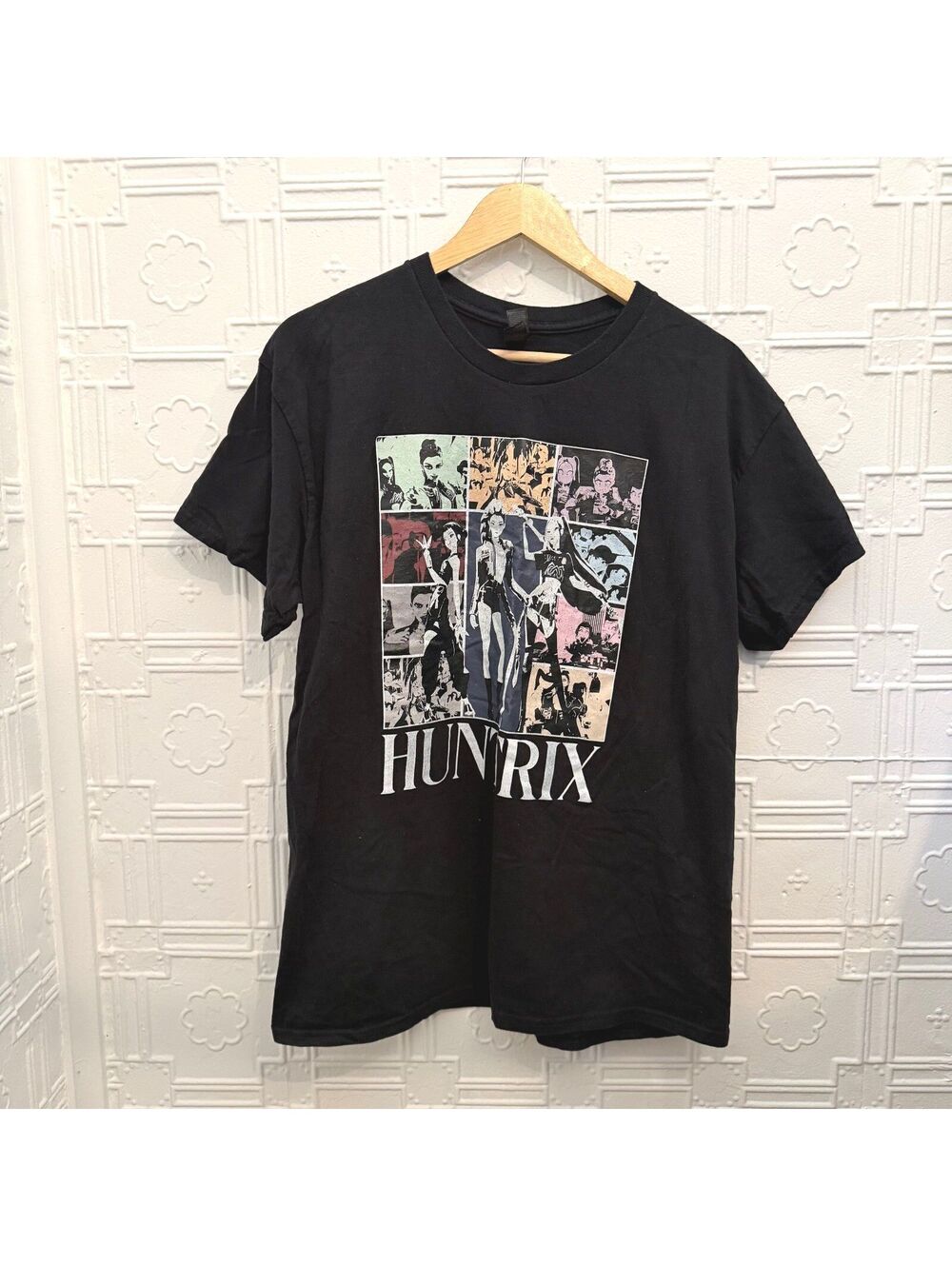 Huntrix K-Pop Demon Hunters Graphic Tee Black Anime Manga T-Shirt - Size L